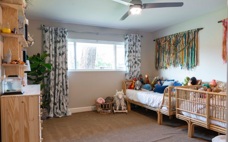 Top 4 gordijnstoffen voor een kinderkamer: Zo creëer je een vrolijke en speelse sfeer in de kinderkamer