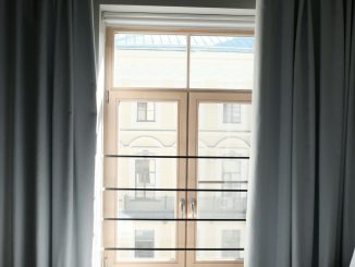 Voorbeeld van verduisterende, lichtdoorlatende en transparante raamdecoratie in huis- Pax raamdecoratie