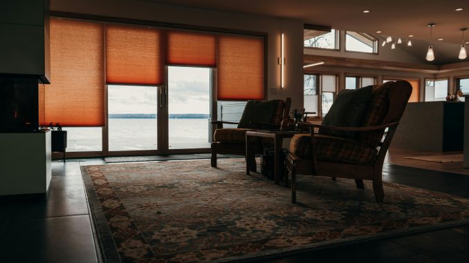 Isolerend raamdecoratie