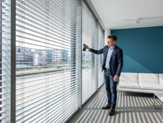 Onderhoudsarm, makkelijk reinigbaar en projectgeschikt: Duurzame raamdecoratie voor intensief gebruik