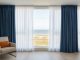 Raamdecoratie voor hotels aan zee: De ultieme gids voor duurzaamheid en comfort (2026)