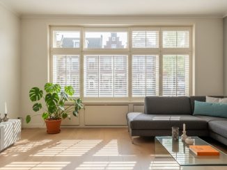 Woning aantrekkelijker presenteren: De kracht van raamdecoratie bij verkoopstyling (2026)