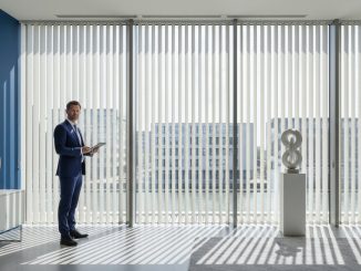Zakelijke raamdecoratie op maat: De complete gids voor projectinrichting in 2026