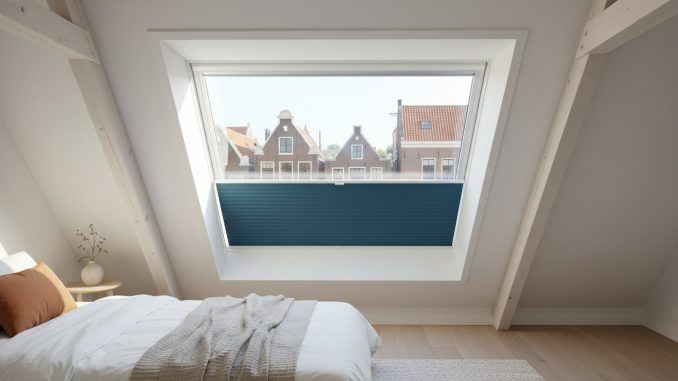 Welke raamdecoratie past op een dakraam?