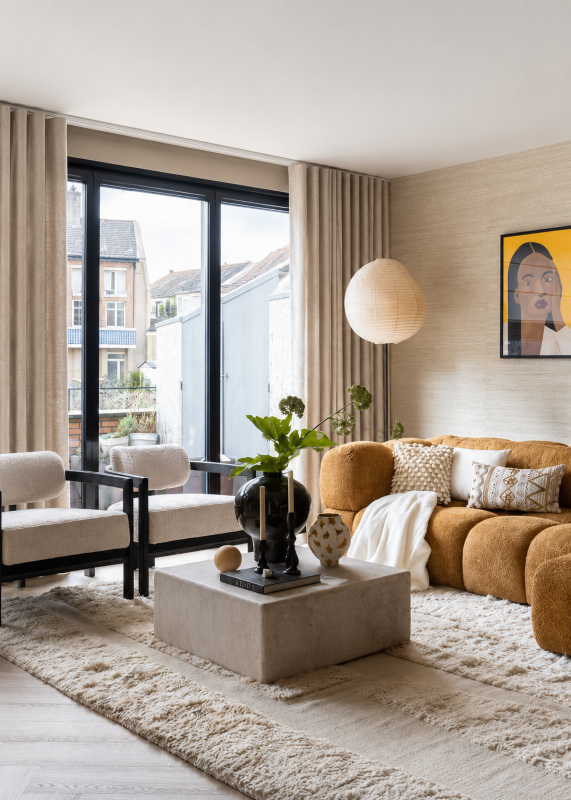 Elektrische Gordijnen In Een Modishe Woonkamer
